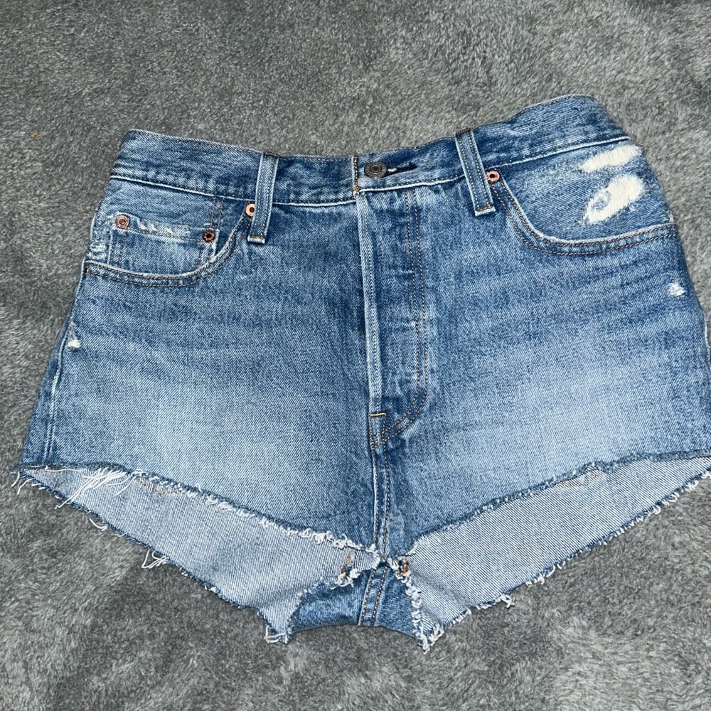 Levi’s cut offs
